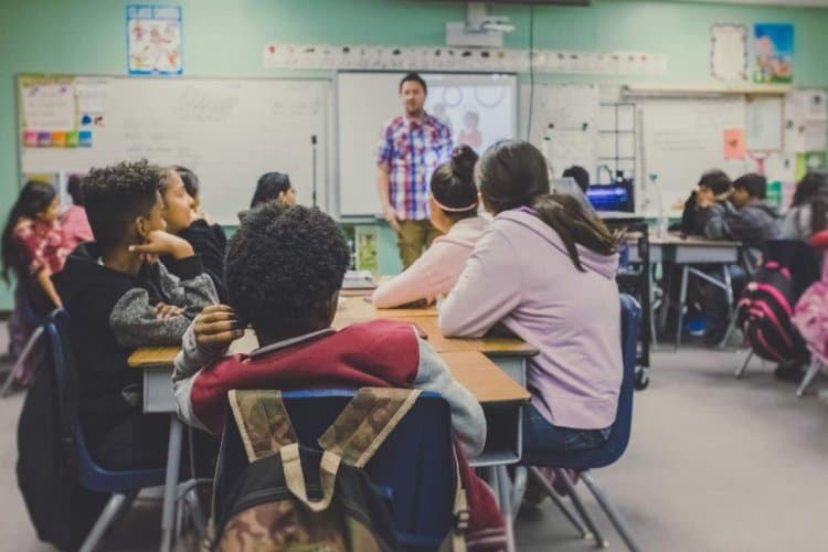 helping-malaysian-educators-and-students-stay-connected-with-‘teach-from-home’-hub