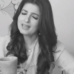 twinkle-khanna-is-on-a-secret-mission-and-it-involves-cake
