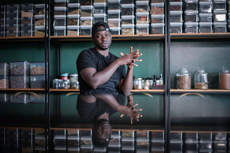 chef’s-two-year-journey-across-africa-helped-elevate-his-afro-fusion-cuisine-to-‘business-class’