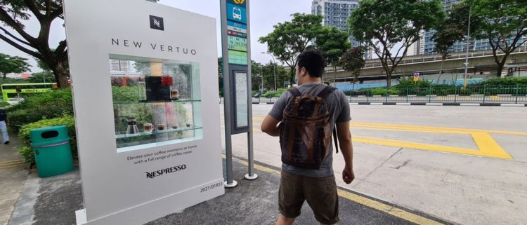nespresso-turns-heads-with-new-vertuo-3d-execution-at-clear-channel-bus-shelters