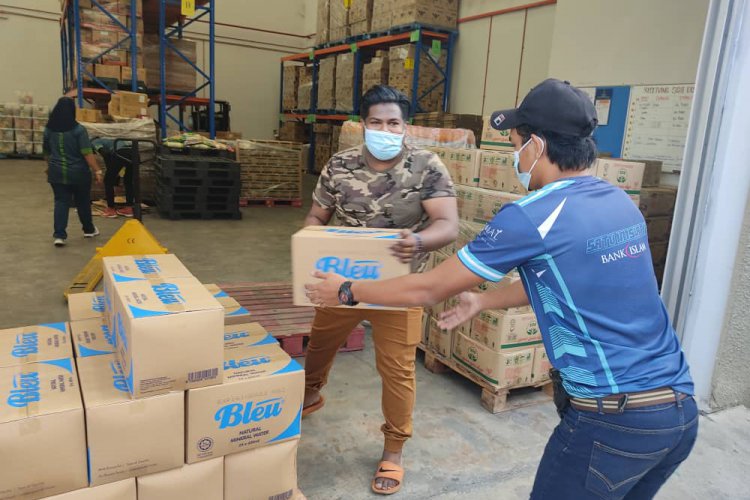 etika-extends-a-supportive-hand-for-malaysia’s-flood-victims