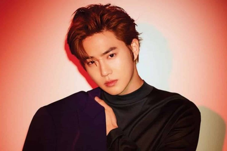 exo’s-suho-celebrates-his-first-solo-ep-“self-portrait”-with-a-‘live’-#twitterblueroom-session