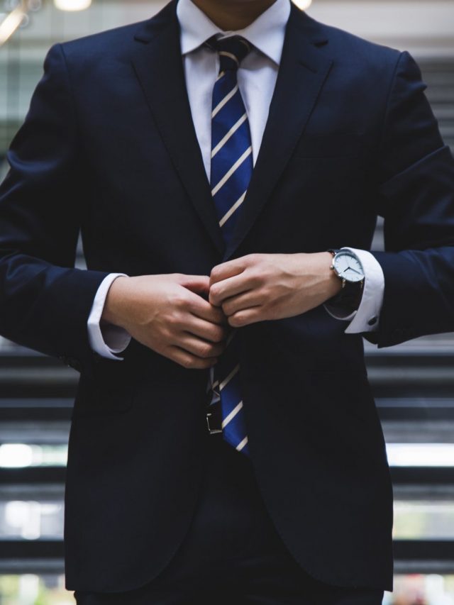 hunters-race-MYbhN8KaaEc-unsplash