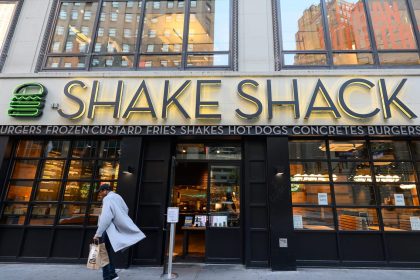 Shake Shack: The Burger Brand That Expanded Through Word of Mouth