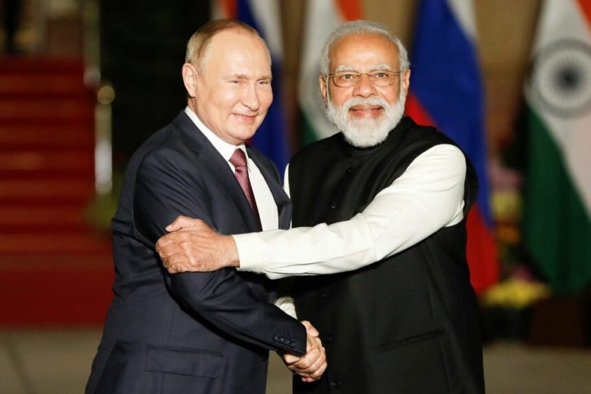 Putin Gives Thumbs-up to Modi's 'Make in India' for Boosting Indian Economy