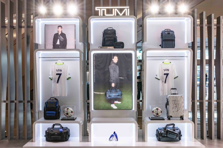 Experience-the-Art-of-Travel-with-TUMIs-Fall-2023-Collection-at-Seouls-Unique-Pop-Up-Exhibition