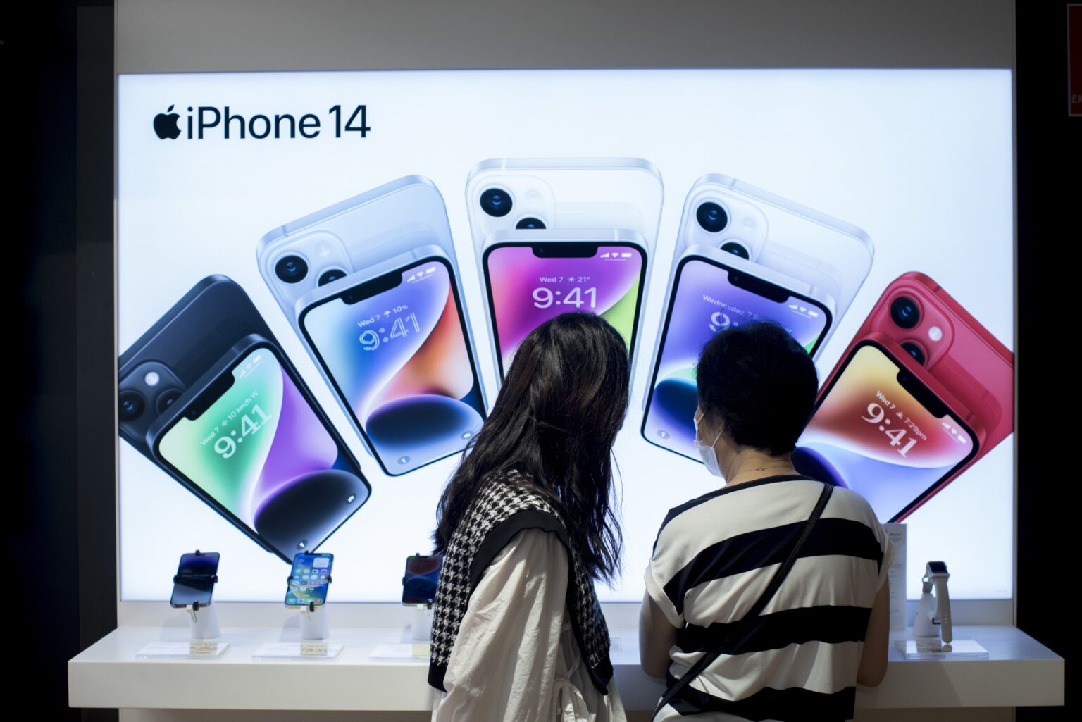 Apple-Eyes-Indias-Growth-A-Shift-in-iPhone-Production-for-2023