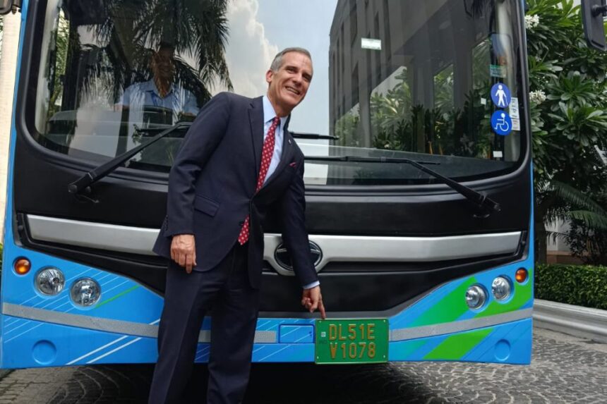 India, US join hands to launch 10,000 electric buses on Indian streets