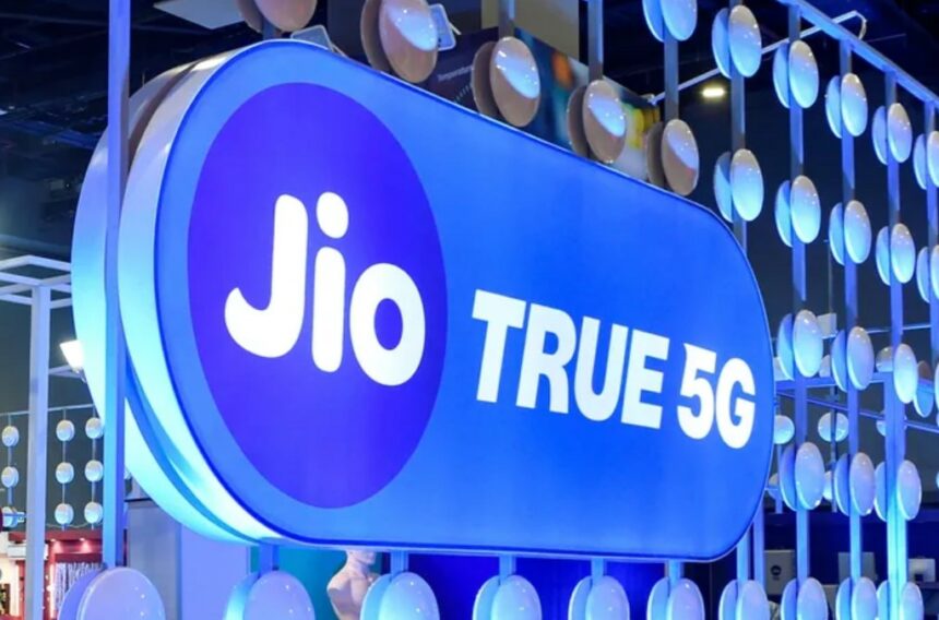 Jio's 5G Triumph: Dominating Airtel on the ICC 2023 Digital Playground