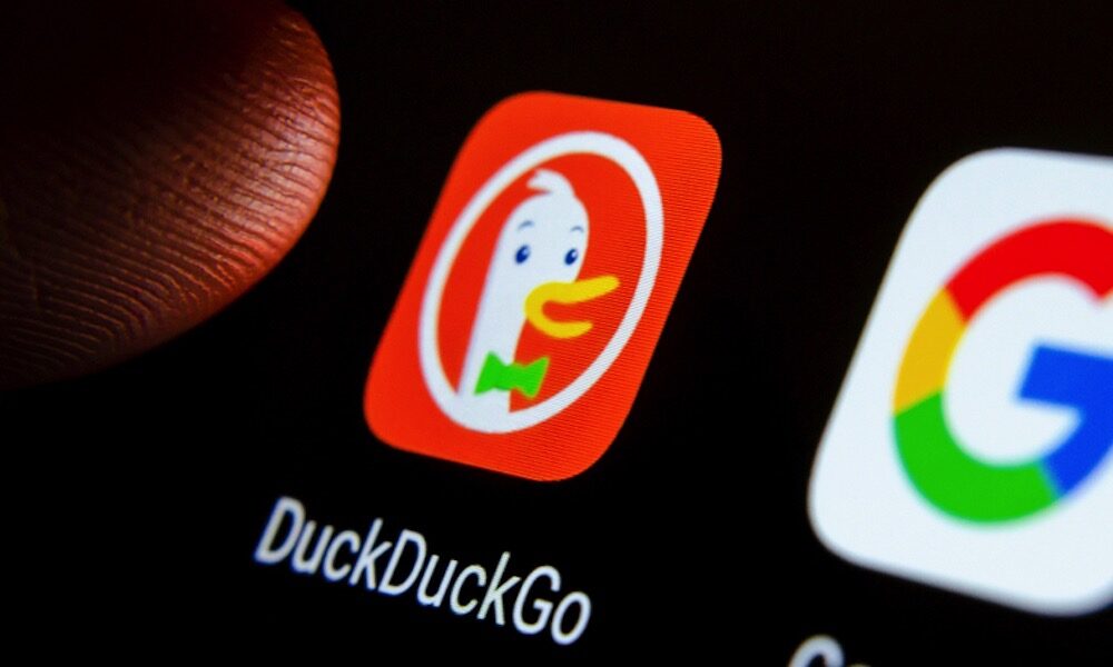Apples-Consideration-of-DuckDuckGo-Over-Google-for-Safaris-Private-Mode