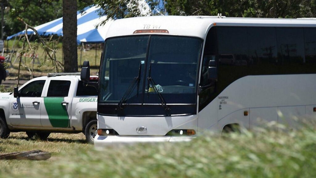 Texas sends 16th migrant bus to Los Angeles