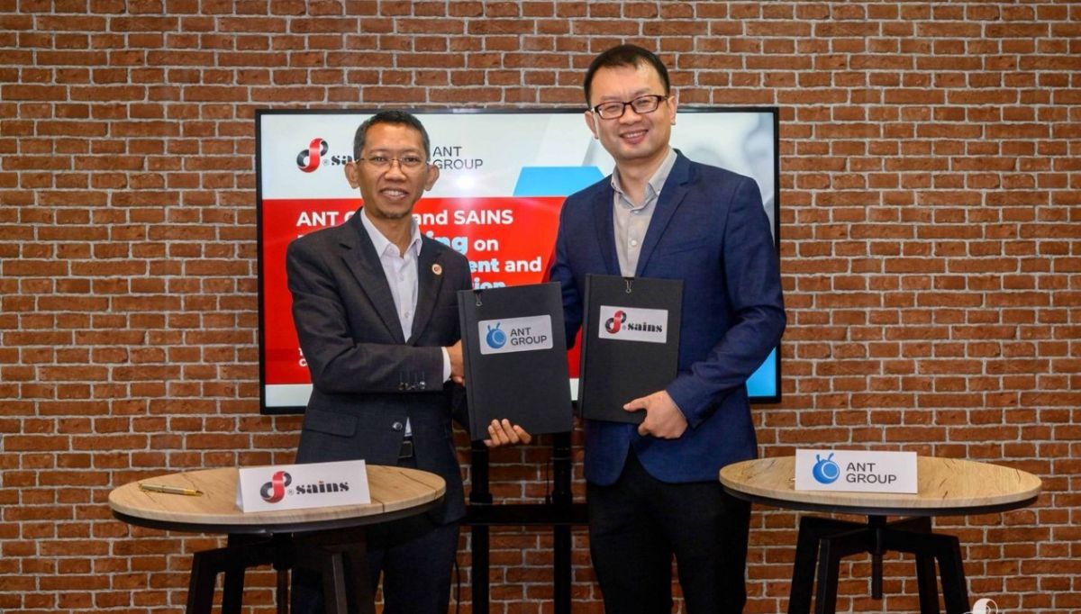 Sarawak-Information-Systems-and-Ant-Group-Digital-Technologies-Sign-Landmark-MOU-to-Revolutionize-Mobile-Government-Services