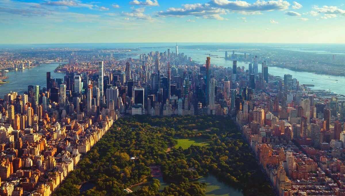 New-York-Citys-Tourism-Triumph-A-74-Billion-Beacon-of-Economic-Revival