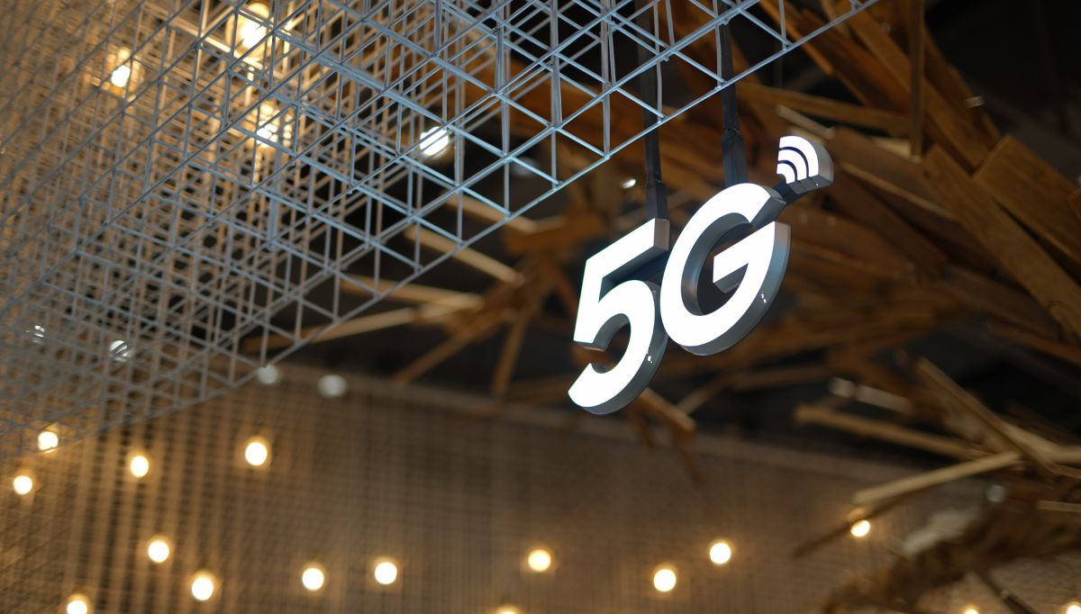 5G metal sign under wire construction