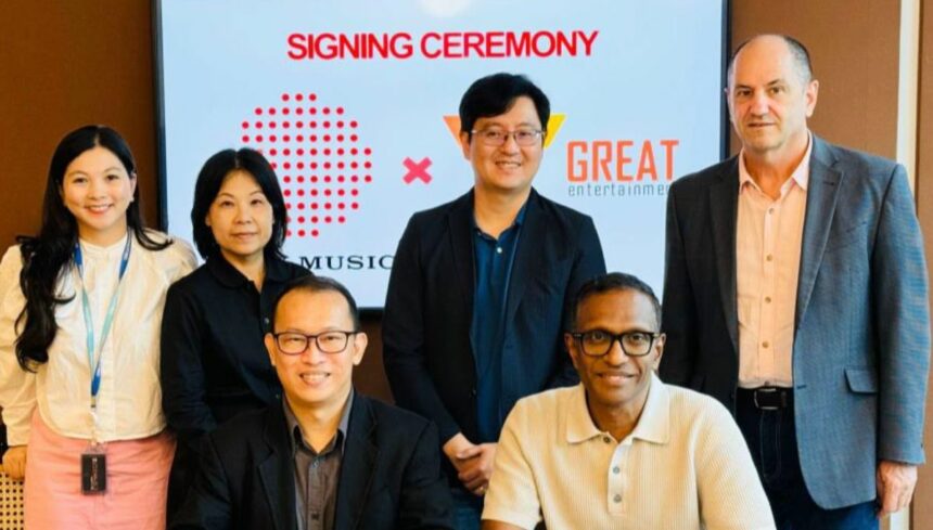 (From left to right - Xuan Doan, Director, Marketing & Business Development, Sony Music Vietnam, Angela Pong, General Manager, Sony Music Vietnam, Mr. Nguyen Son Quyen, CEO of Great Entertainment, Kenny Ong, Managing Director, Sony Music Malaysia, Singapore, Vietnam, Shridhar Subramaniam, President of Sony Music Entertainment, Asia and Middle East, and Andrew Smith, Managing Director, Sony Music Southeast Asia)